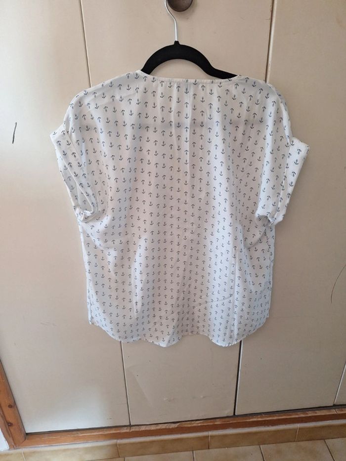 Blouse blanche ancres marine kiabi 42 - photo numéro 3
