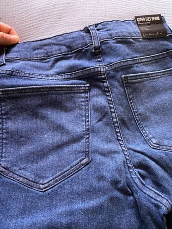 Jeans Calzedonia - photo numéro 3