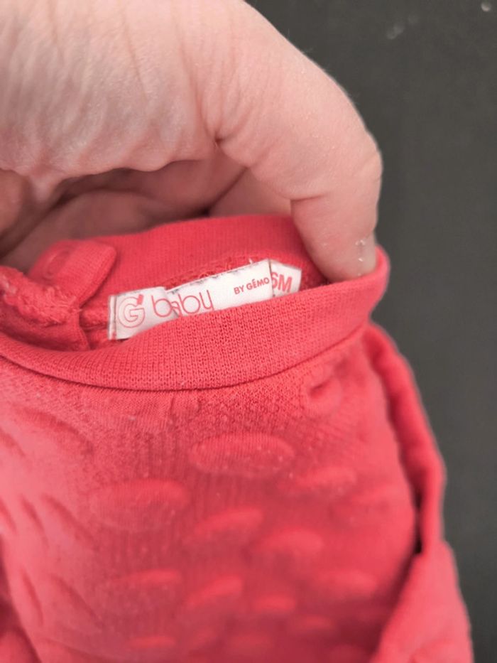 Sweat 6 mois - photo numéro 2