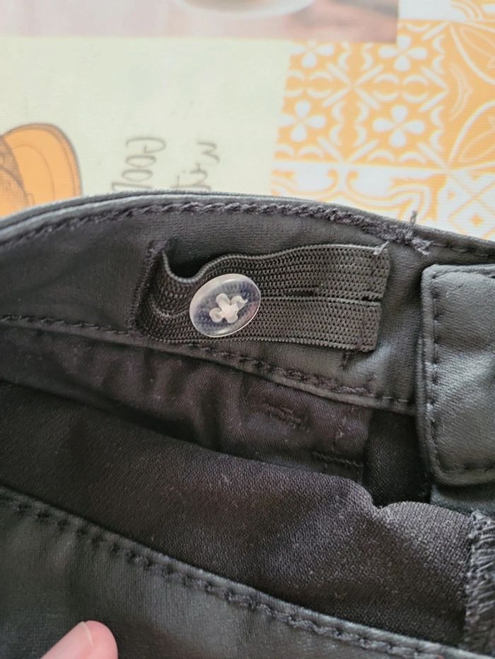 Pantalon simili 10/11 ans - photo numéro 4