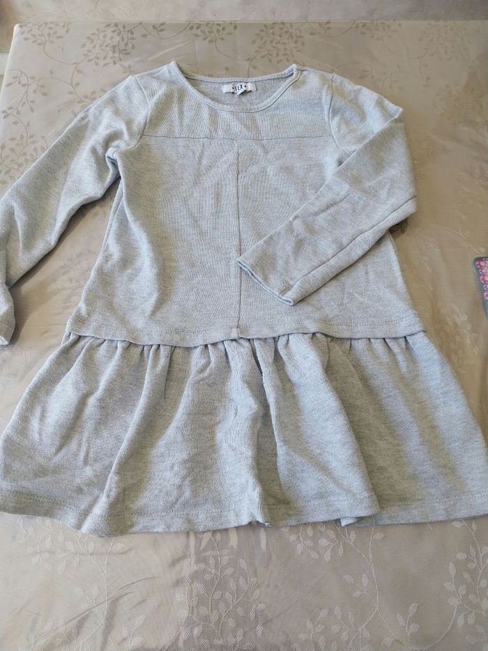Vêtements fille 5/6 ans - photo numéro 8