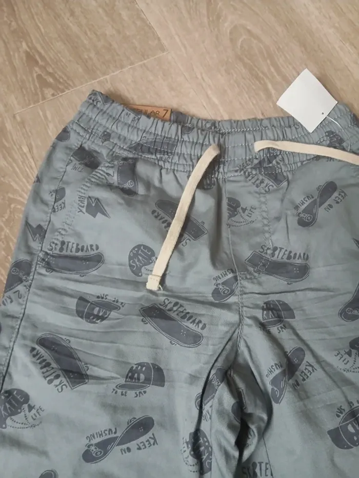 Pantalon jogger neuf garçon 7 ans - photo numéro 2