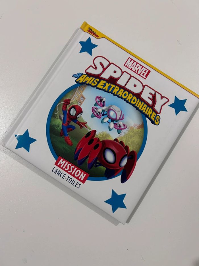 Spidey mission lance toiles