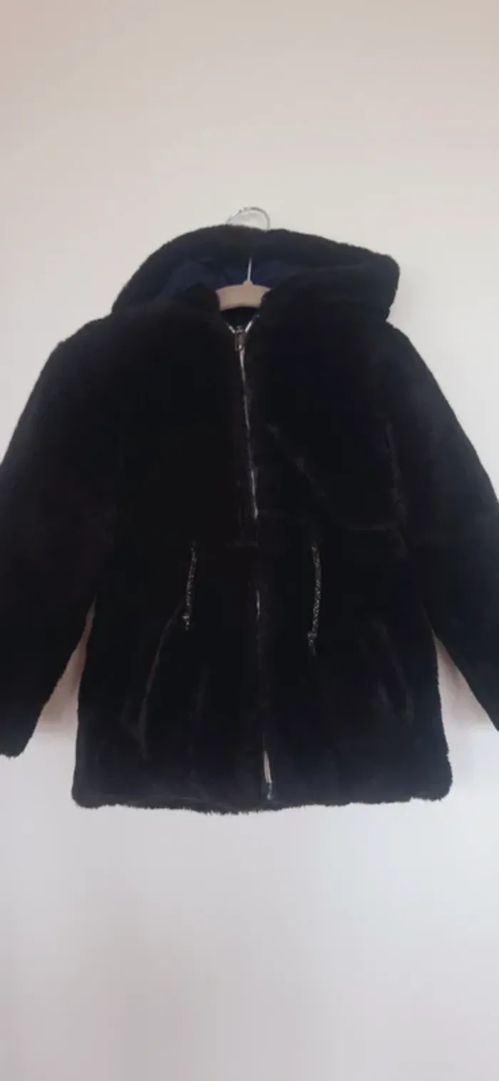 Manteau moumoute noir – Marque 3 Pommes – Taille 3/4 ans - photo numéro 2