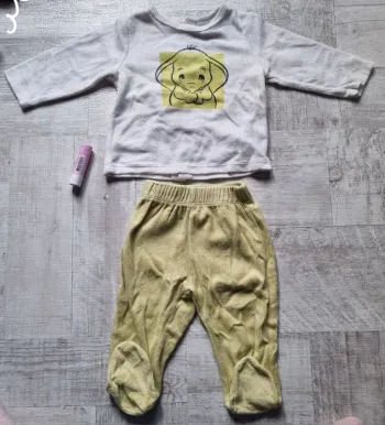 Pyjama 2 pièces dumbo disney 12 mois