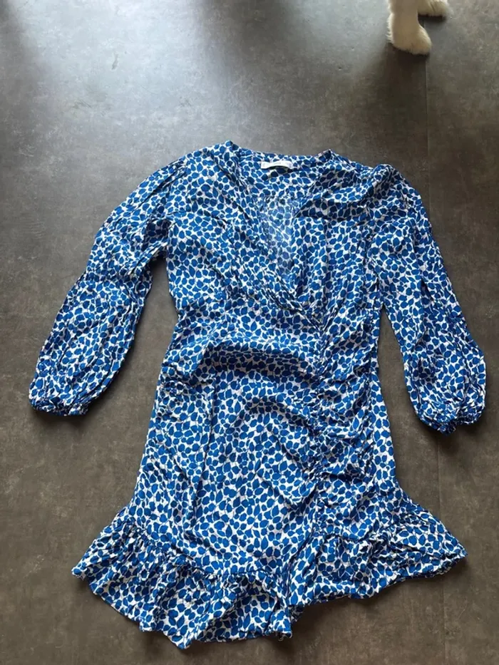 Robe mango bleu et blanche taille L en très bon état