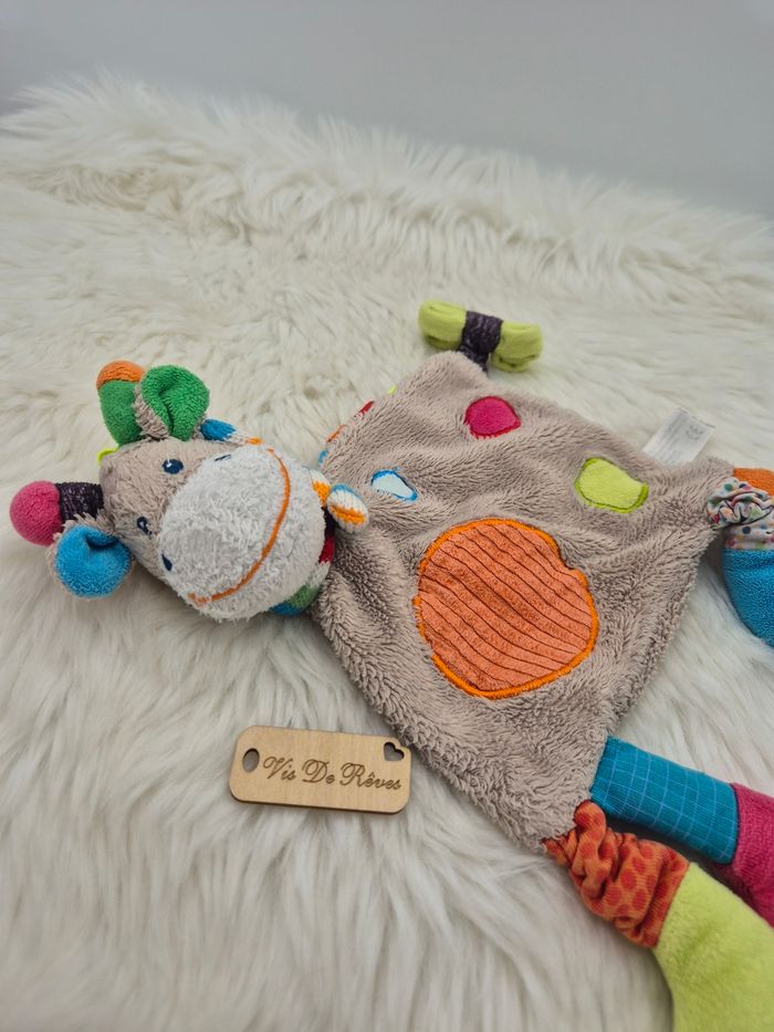 Doudou plat Girafe Vache gris à pois écharpe SIMBA TOYS Kiabi - photo numéro 2