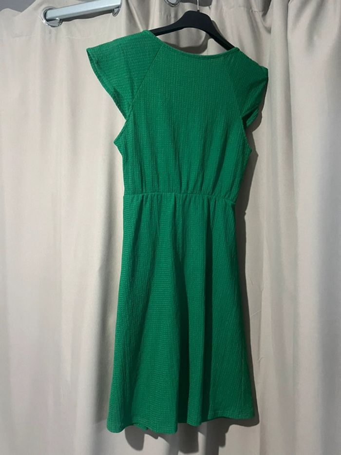 Robe courte verte - photo numéro 2