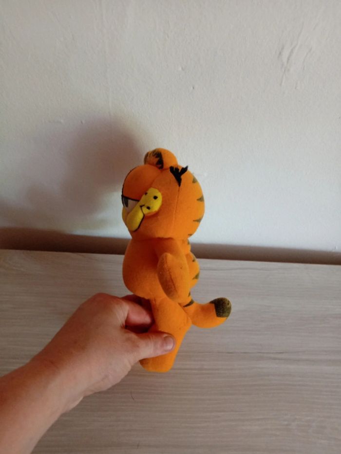 Jolie peluche Garfield - photo numéro 6
