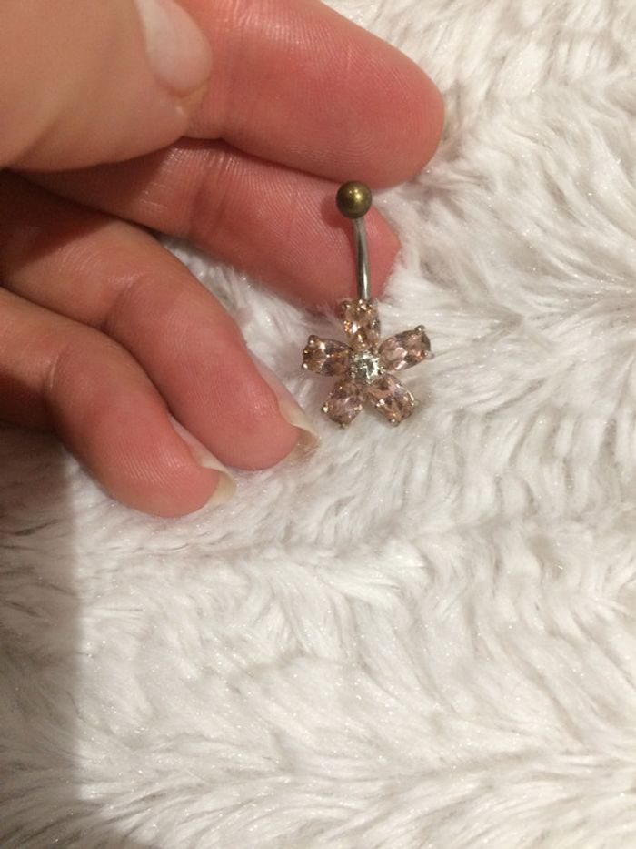 Piercing fleurs