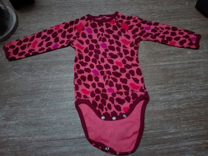 Body léopard rose et violet avec petites oreilles