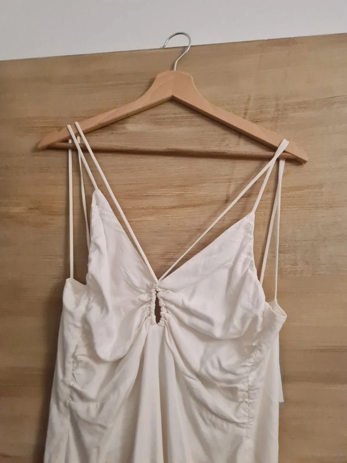 Robe ecru dos nu 🤍 - photo numéro 5