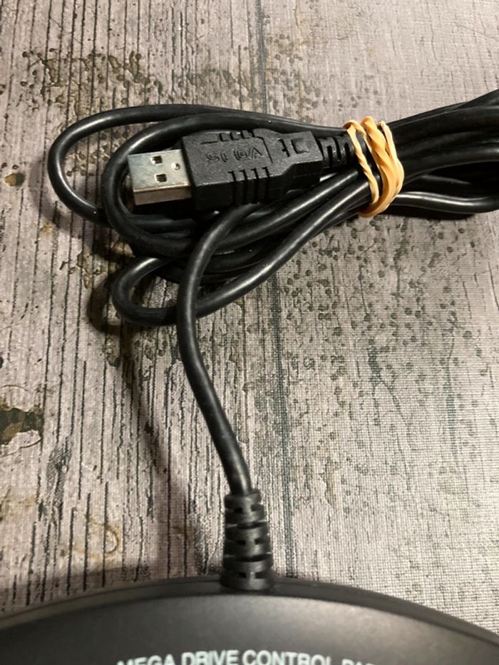 Manette Nintendo Switch MegaDrive USB Loose - photo numéro 4