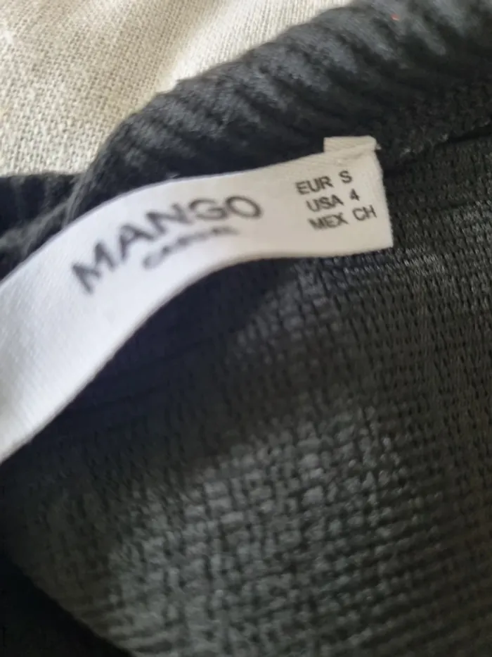 Robe noire moulante MANGO - photo numéro 3