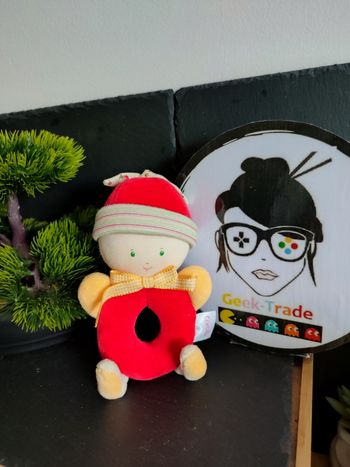 Doudou Hochet grelot garcon lutin jaune bonnet raye vert ruban Corolle 2002 3352