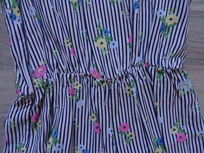 Combi short Primark - 5~6 ans - photo numéro 3