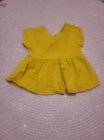 Haut jaune