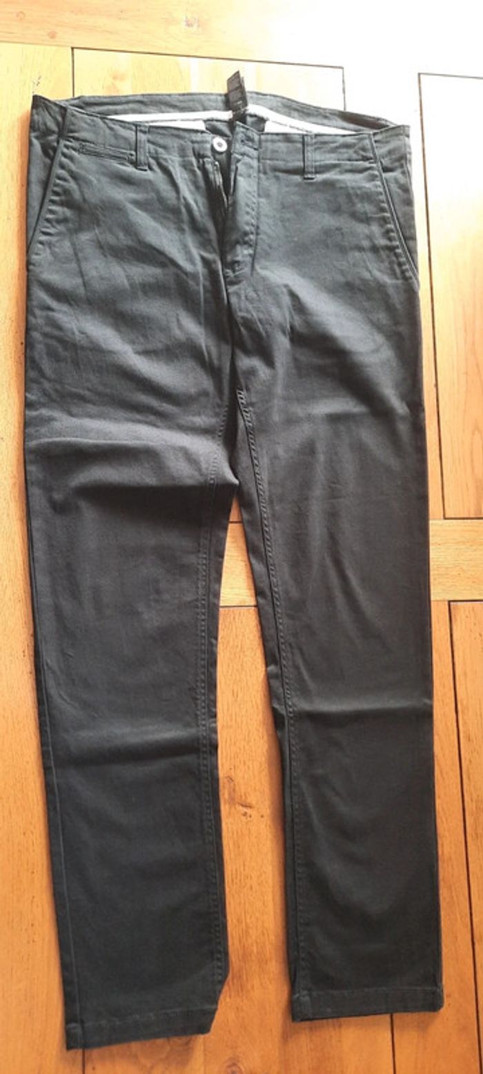 2 pantalons noirs de ville - photo numéro 3
