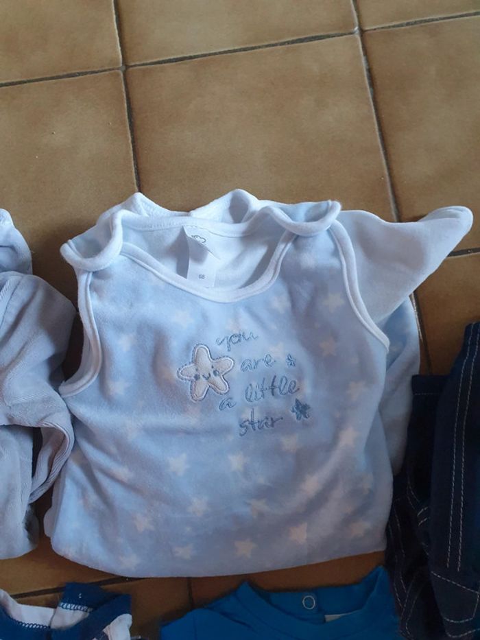 Lot vêtement 6 mois - photo numéro 2