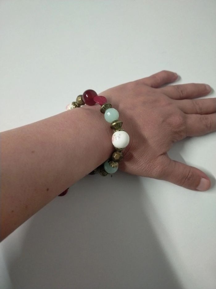 Bracelet fantaisie élastique en perles - photo numéro 5
