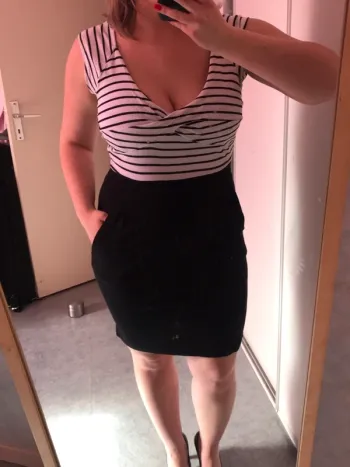 Robe marin noir et blanc