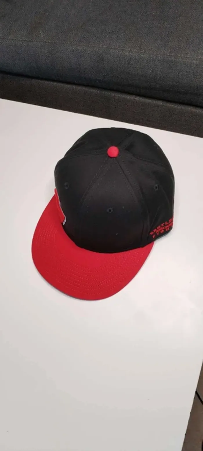 Casquette Gentleman Fighter noire et rouge - photo numéro 2