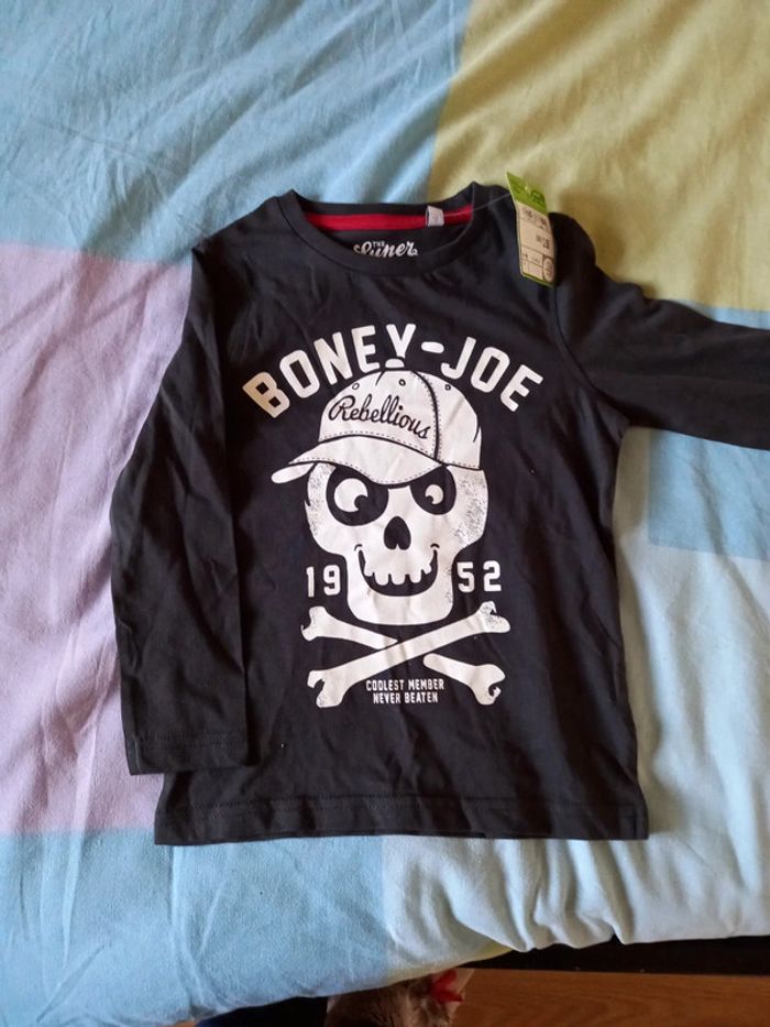 Tshirt manche longue 4ans - photo numéro 2