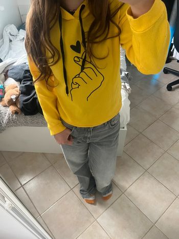 Pull jaune