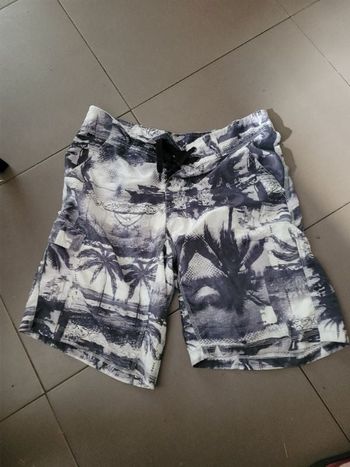 Short zara taille 44