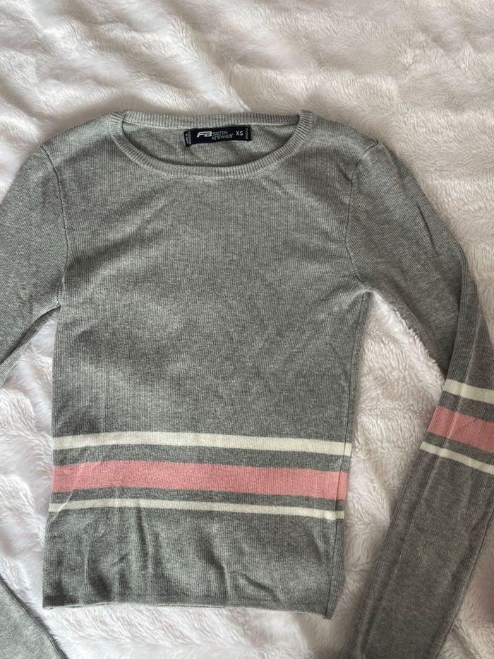 Lot pull xs - photo numéro 4