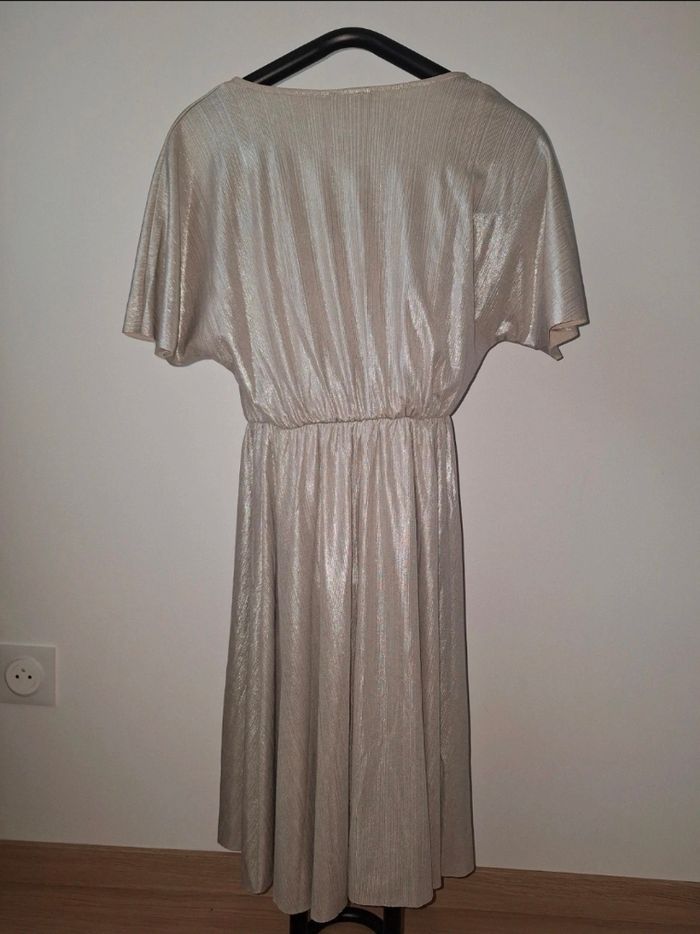 Robe dorée - photo numéro 2