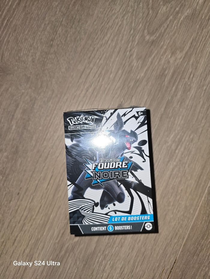 Pokemon bundle foudre noir 10.5