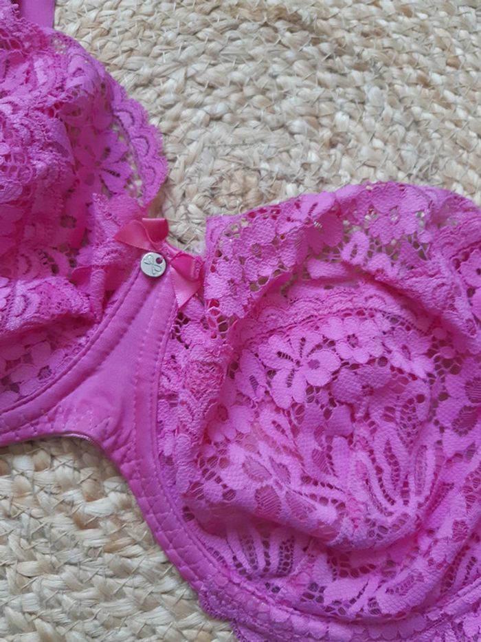 Soutiens gorge rose Hunkemoller 95F - photo numéro 3