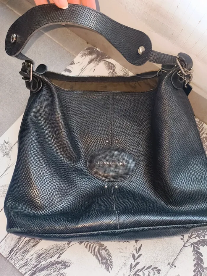Sac épaule Longchamp en excellent état cuir noir - photo numéro 2