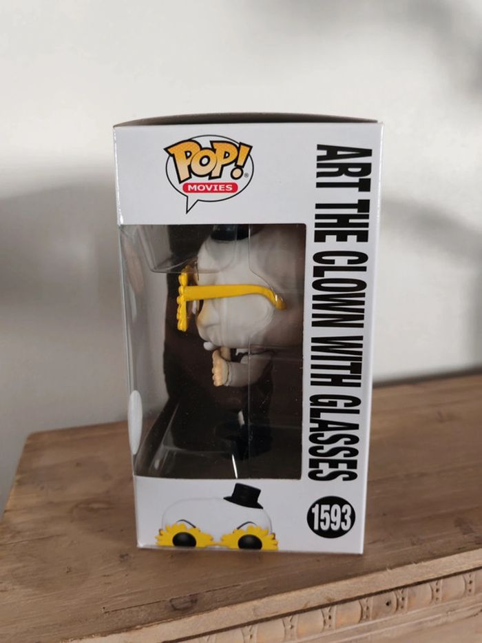 Figurine funko pop art clown with glasses 1593 - photo numéro 2