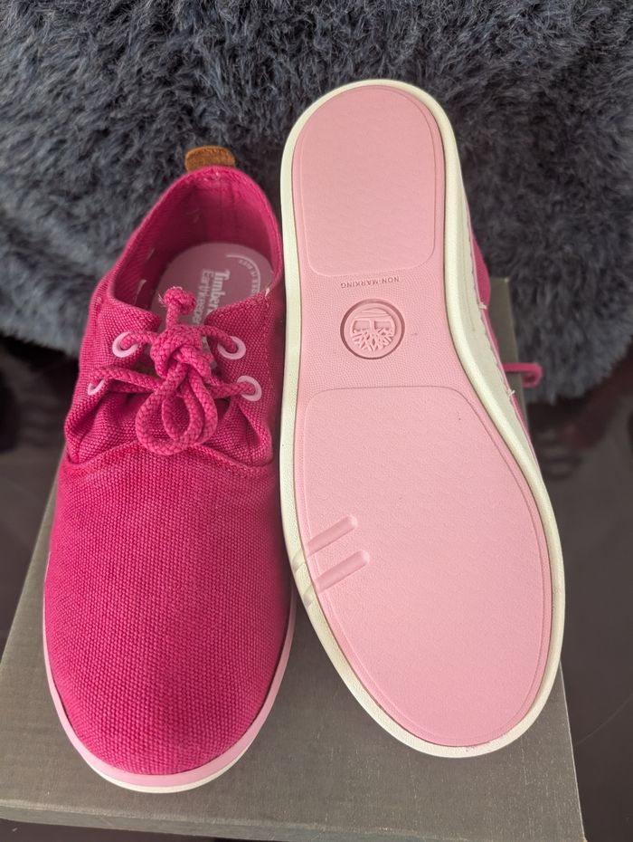 Baskets fille. Taille 35. Neuf Timberland - photo numéro 2