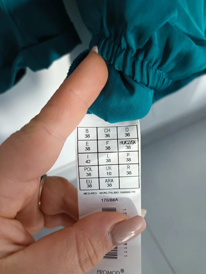 Haut bleu t38 - photo numéro 4