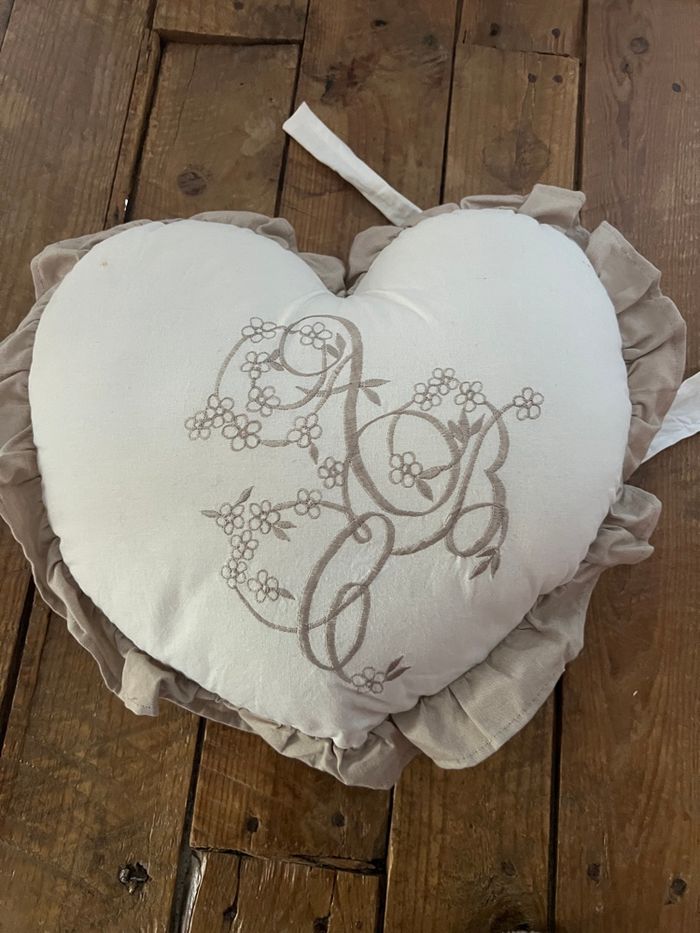 Coussin cœur - photo numéro 2