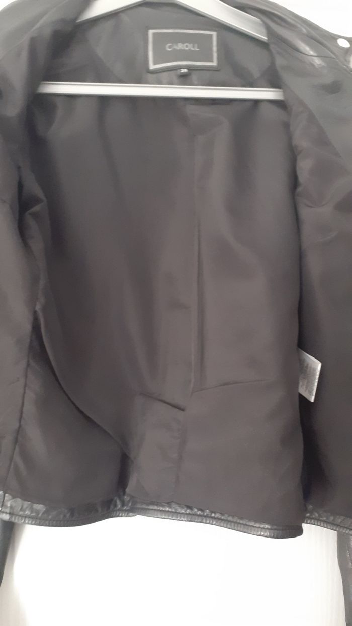 Perfecto  en cuir d'agneau  femme 38  en parfait état  marque  carool - photo numéro 9