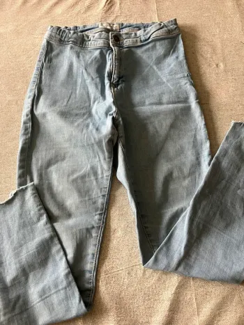 Jegging denim KIABI – Taille S / 16 ans