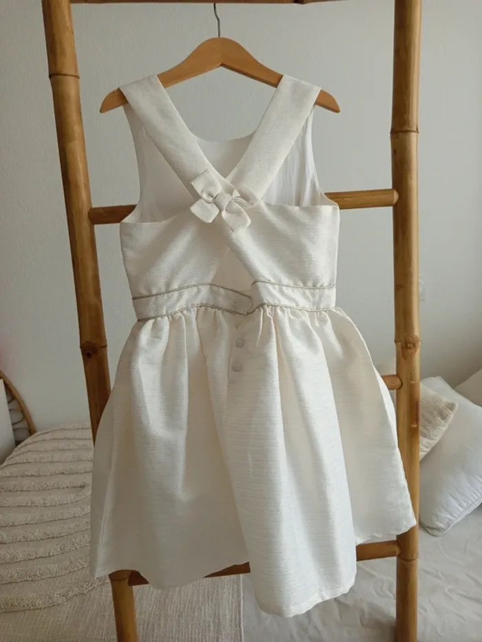 Robe blanche et dorée de fête / cérémonie 8 ans - photo numéro 4