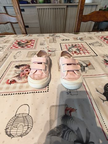 Chaussure toile fille pointure 23 pataugas