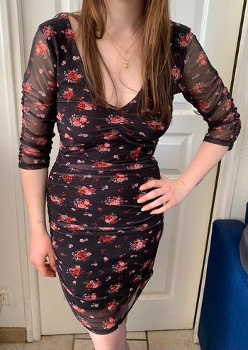 Robe stradivarius M fleuri.