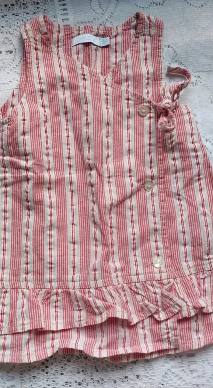 Magnifuque robe Obaibi, rouge et beige, en très bon état, taille 3 mois - photo numéro 2