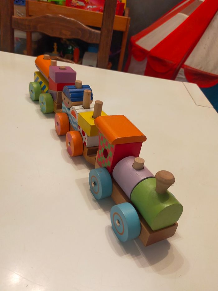 Train en bois