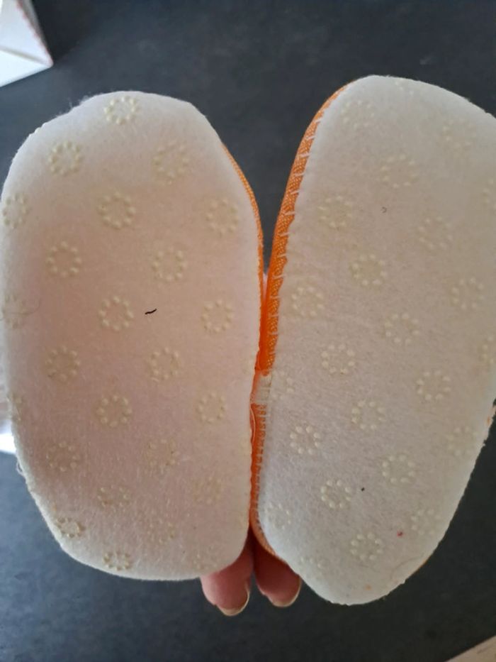 Chaussons bébé - photo numéro 2