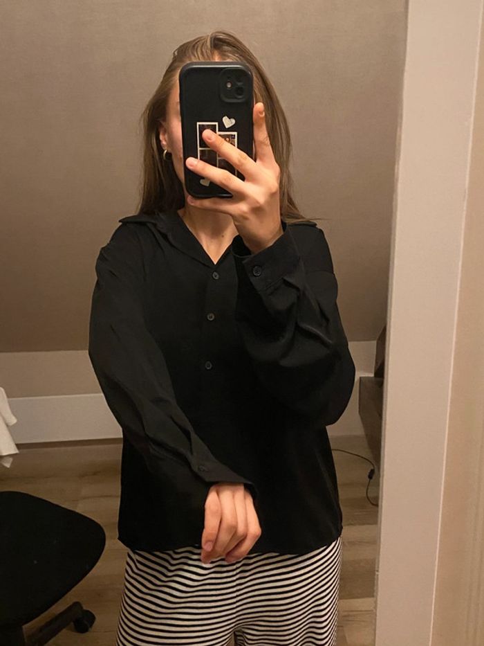 chemise lisse noire à boutons shein taille L - photo numéro 3