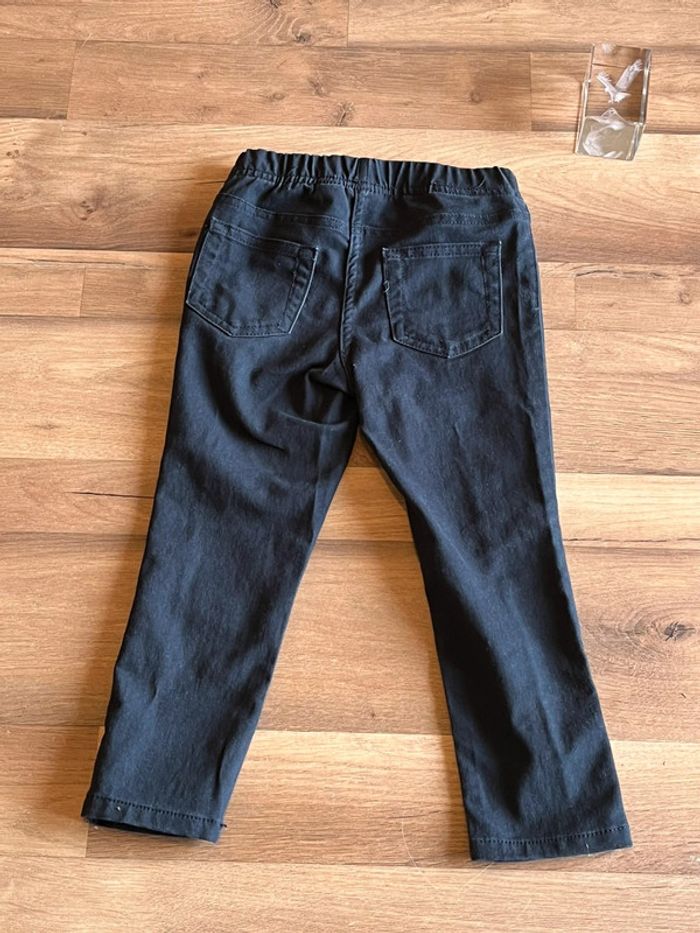 Je vend un jean slim fille enfant 2-4ans 98-104 cm bon état - photo numéro 2