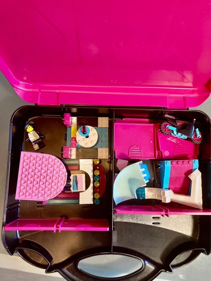 LEGO : Set 70833 The LEGO Movie 2 : La boîte à construction de Lucy - photo numéro 16