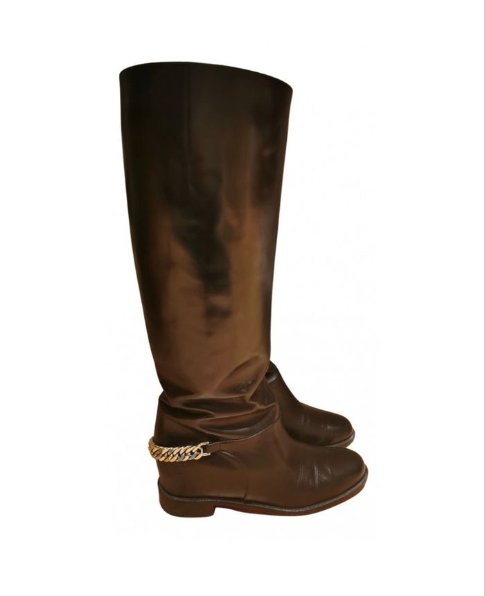 Très belles bottes Louboutin - photo numéro 3